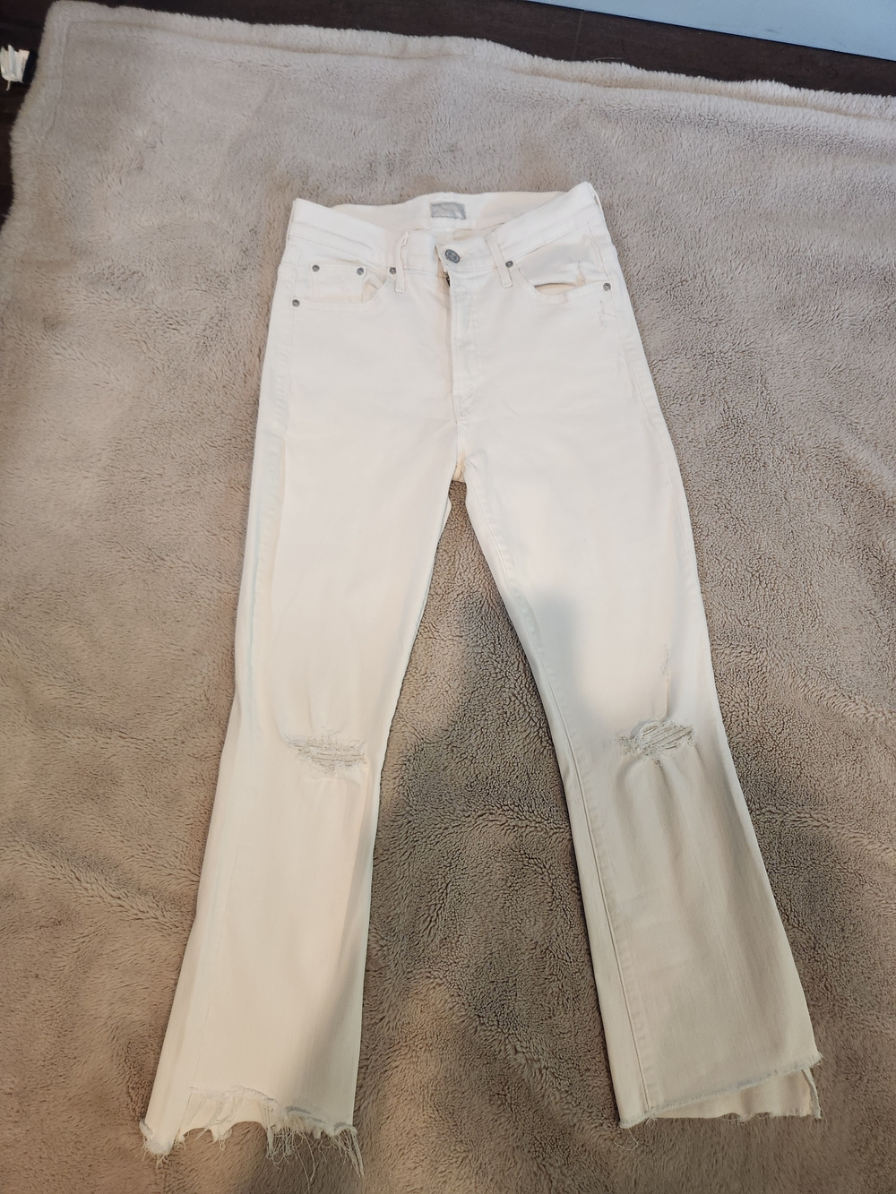 MOTHER White Flared Distressed Women Jeans Insider Crop. Little Miss Innocent 26